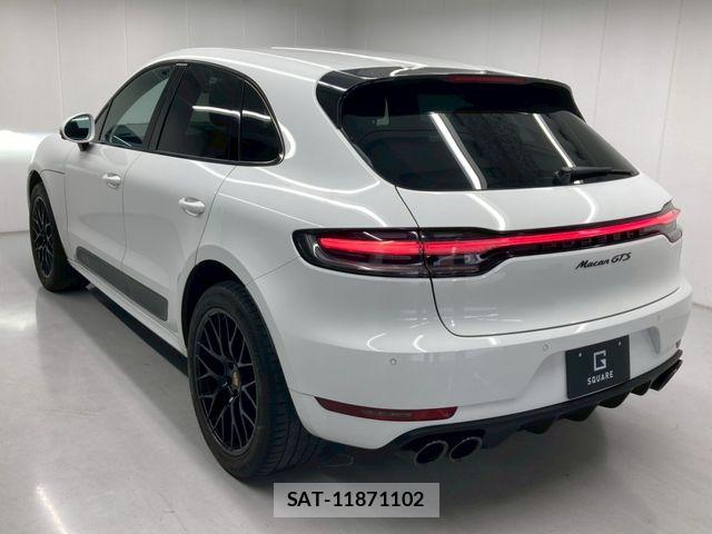 Porsche MACAN 2020-06 6614150-13