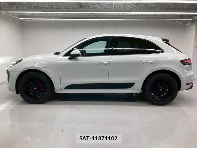 Porsche MACAN 2020-06 6614150-14