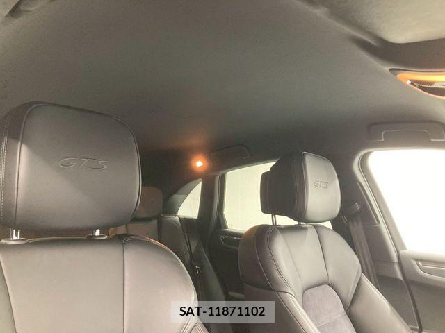 Porsche MACAN 2020-06 6614150-23