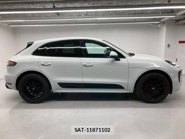 Porsche MACAN 2020-06 6614150-8
