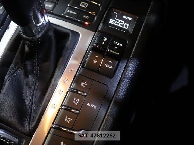 Porsche MACAN 2018-08 6614151-13