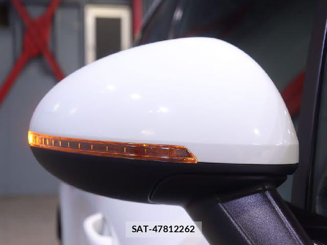 Porsche MACAN 2018-08 6614151-25