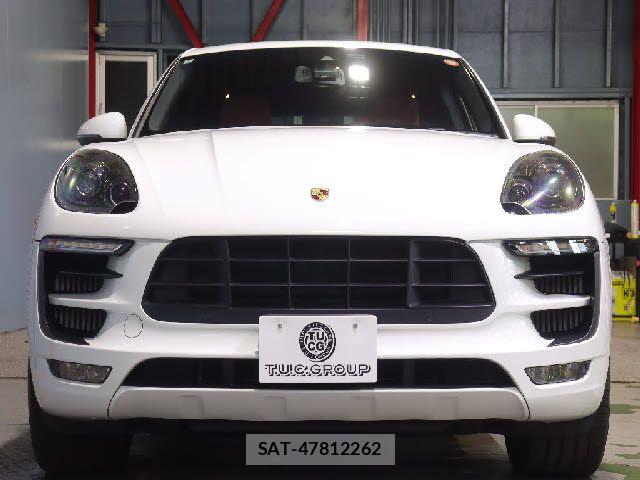 Porsche MACAN 2018-08 6614151-4