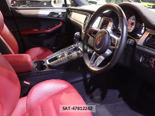 Porsche MACAN 2018-08 6614151-6