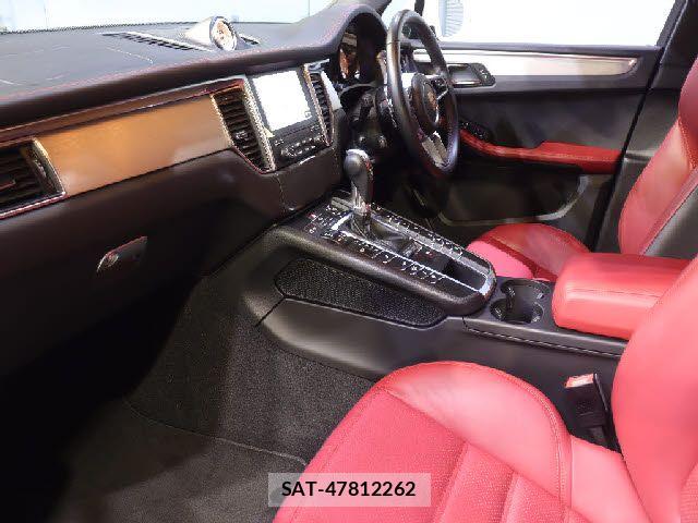 Porsche MACAN 2018-08 6614151-7