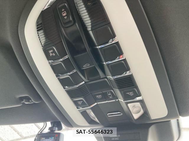 Porsche MACAN 2015-12 6614154-29