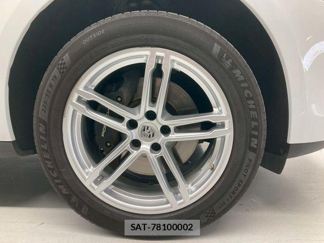 Porsche MACAN 2023-03 6614149-9