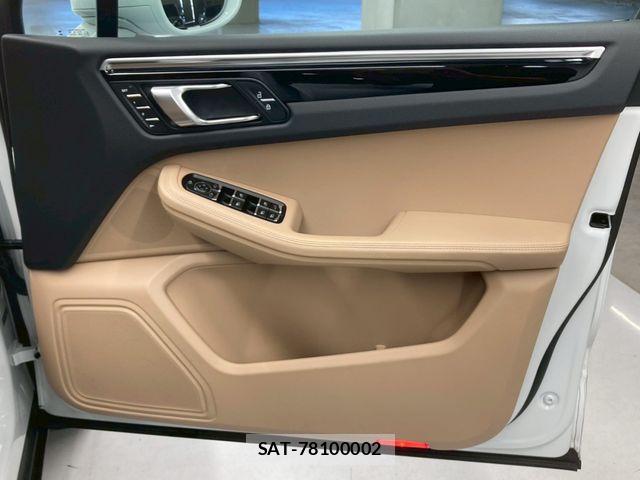 Porsche MACAN 2023-03 6614149-18