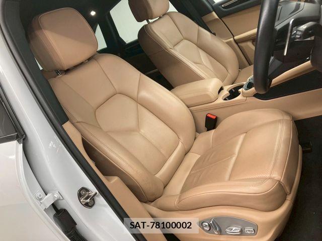 Porsche MACAN 2023-03 6614149-2