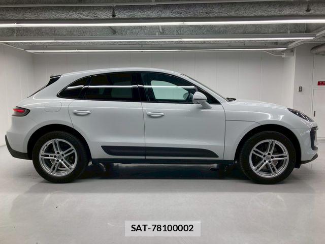 Porsche MACAN 2023-03 6614149-8