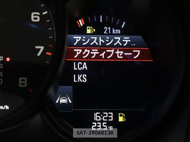 Porsche MACAN 2019-12 6677496-11