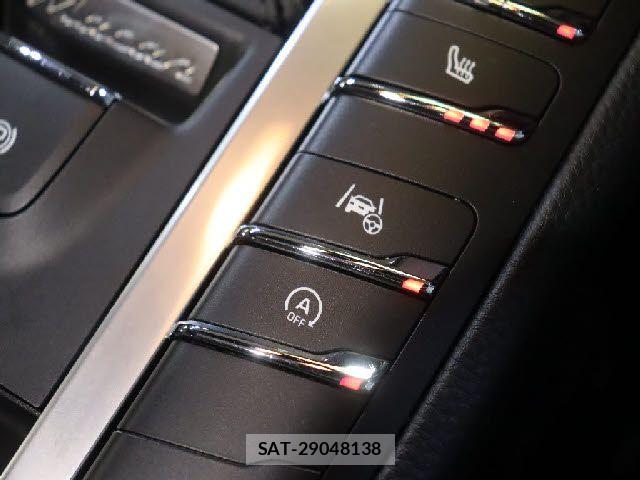 Porsche MACAN 2019-12 6677496-15