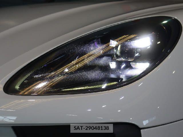 Porsche MACAN 2019-12 6677496-23
