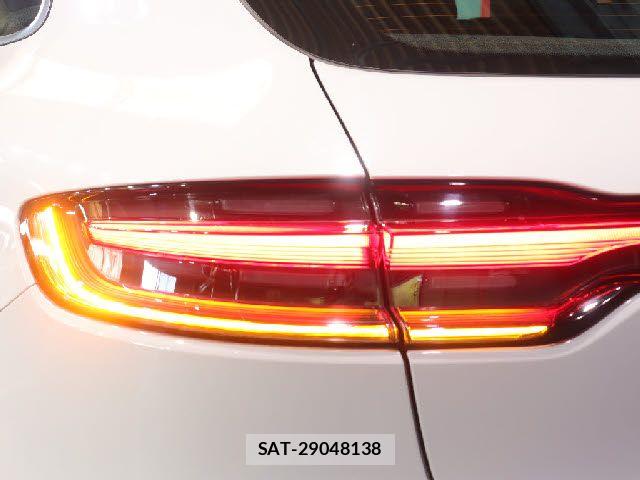 Porsche MACAN 2019-12 6677496-24