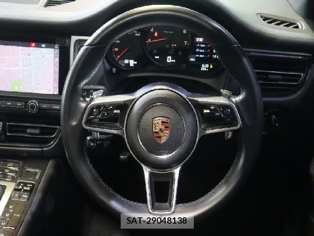 Porsche MACAN 2019-12 6677496-26