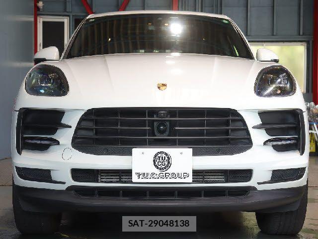 Porsche MACAN 2019-12 6677496-4