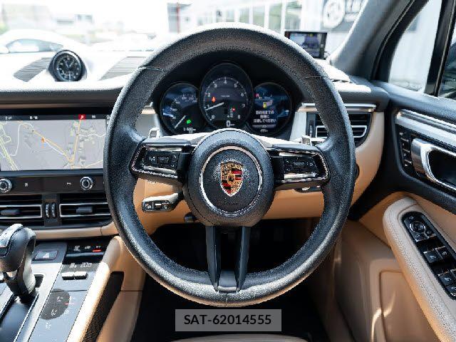 Porsche MACAN 2022-12 6682819-22