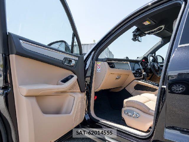 Porsche MACAN 2022-12 6682819-23