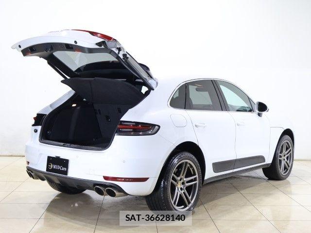 Porsche MACAN 2019-05 6717054-10