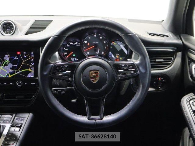 Porsche MACAN 2019-05 6717054-22