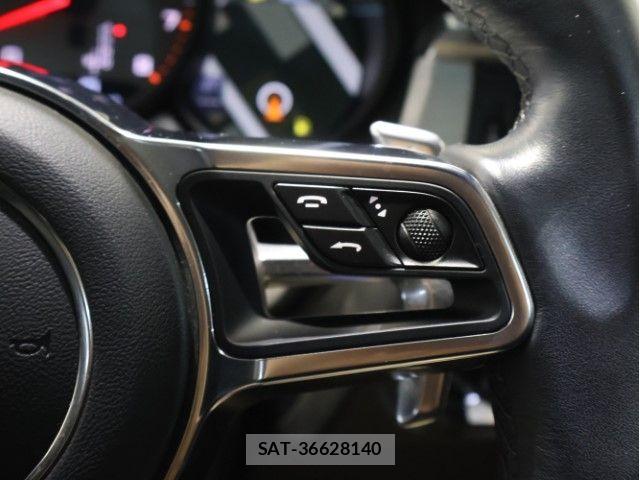 Porsche MACAN 2019-05 6717054-25