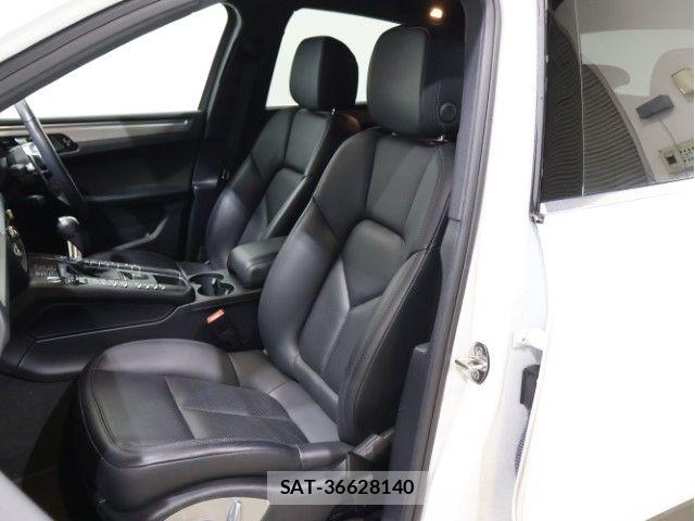 Porsche MACAN 2019-05 6717054-5