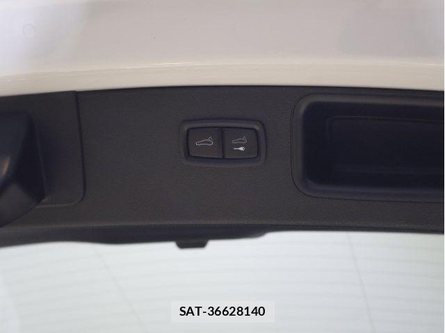 Porsche MACAN 2019-05 6717054-8