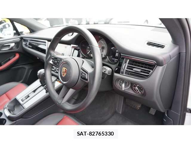 Porsche MACAN 2023-06 6816564-15