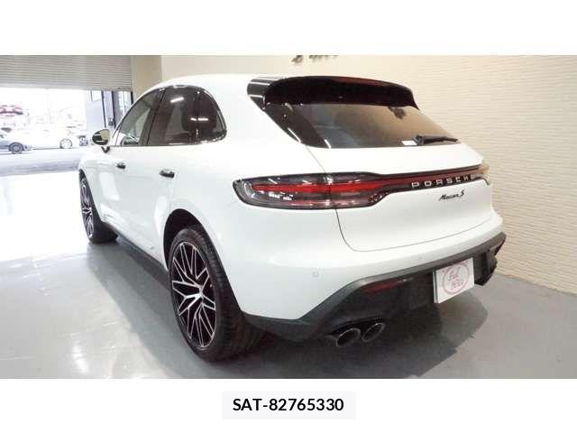 Porsche MACAN 2023-06 6816564-4