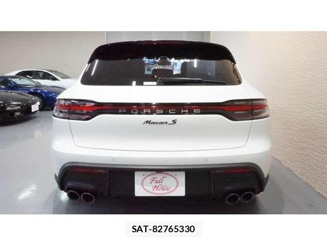 Porsche MACAN 2023-06 6816564-6