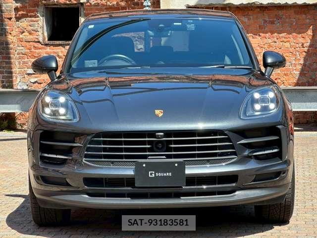 Porsche MACAN 2021-03 6911153-10
