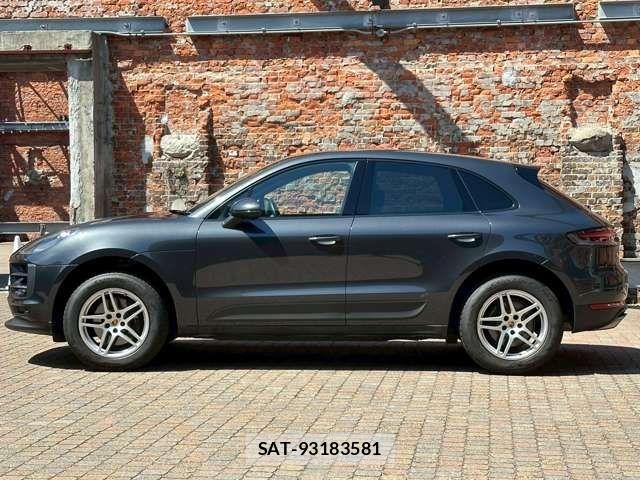 Porsche MACAN 2021-03 6911153-13