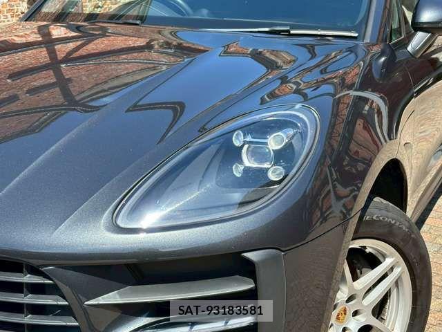Porsche MACAN 2021-03 6911153-15