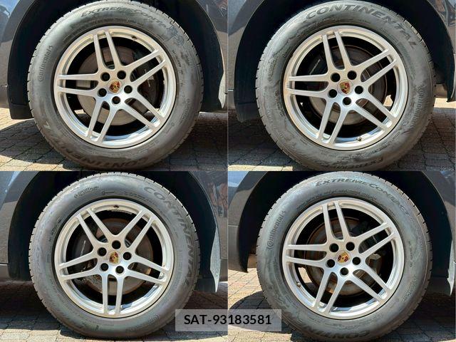 Porsche MACAN 2021-03 6911153-19