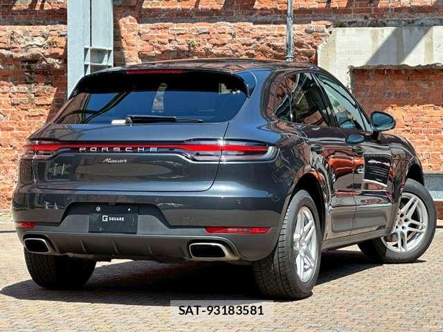 Porsche MACAN 2021-03 6911153-2