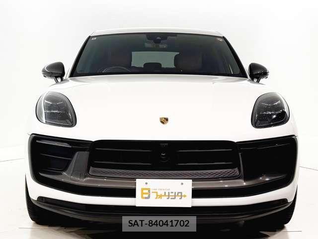 Porsche MACAN 2024-06 6997134-9