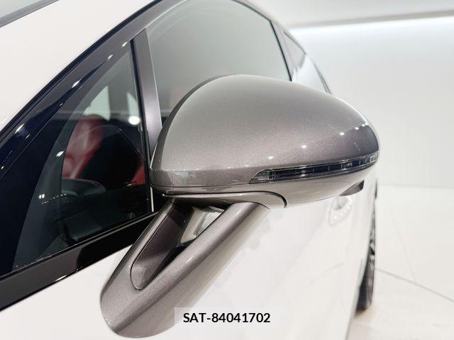 Porsche MACAN 2024-06 6997134-23