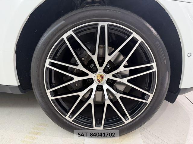 Porsche MACAN 2024-06 6997134-25