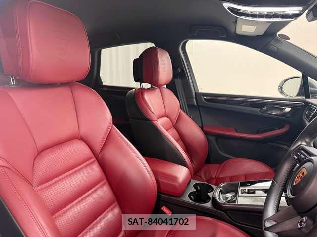 Porsche MACAN 2024-06 6997134-2