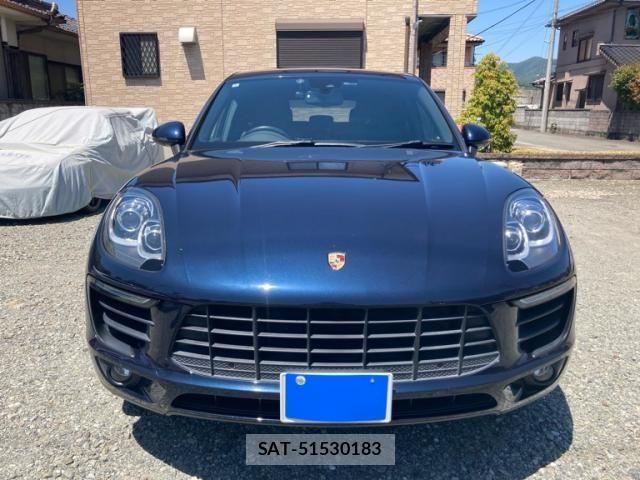 Porsche MACAN 2017-03 7021237-0