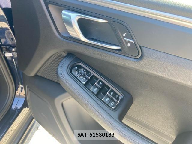 Porsche MACAN 2017-03 7021237-15