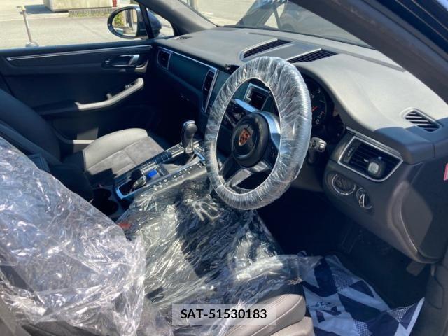 Porsche MACAN 2017-03 7021237-16