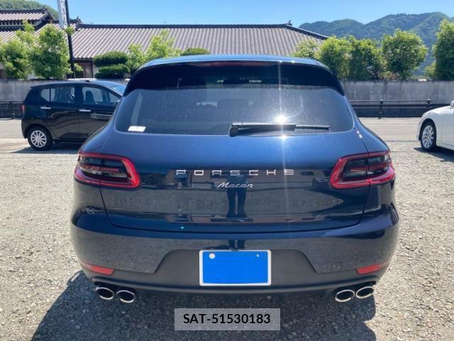 Porsche MACAN 2017-03 7021237-1