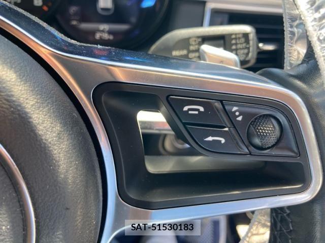 Porsche MACAN 2017-03 7021237-21
