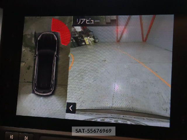 Porsche MACAN 2018-08 7215772-9