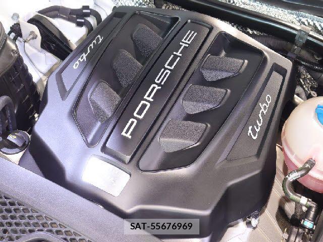 Porsche MACAN 2018-08 7215772-17