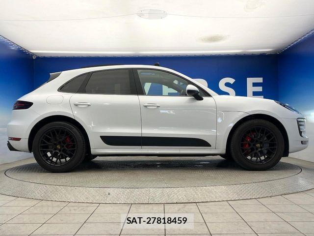 Porsche MACAN 2016-11 7223552-19