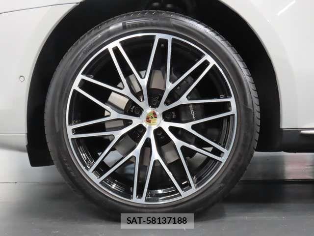 Porsche MACAN 2024-05 7223560-12