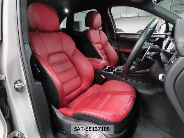 Porsche MACAN 2024-05 7223560-14