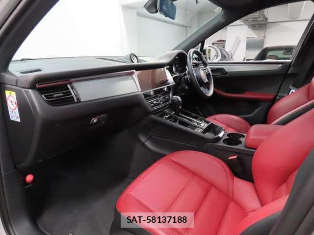 Porsche MACAN 2024-05 7223560-15